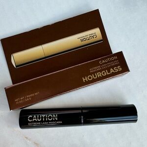 HOURGLASS Caution Extreme Lash Mascara Ultra Black Travel Size NEW BOX Volume